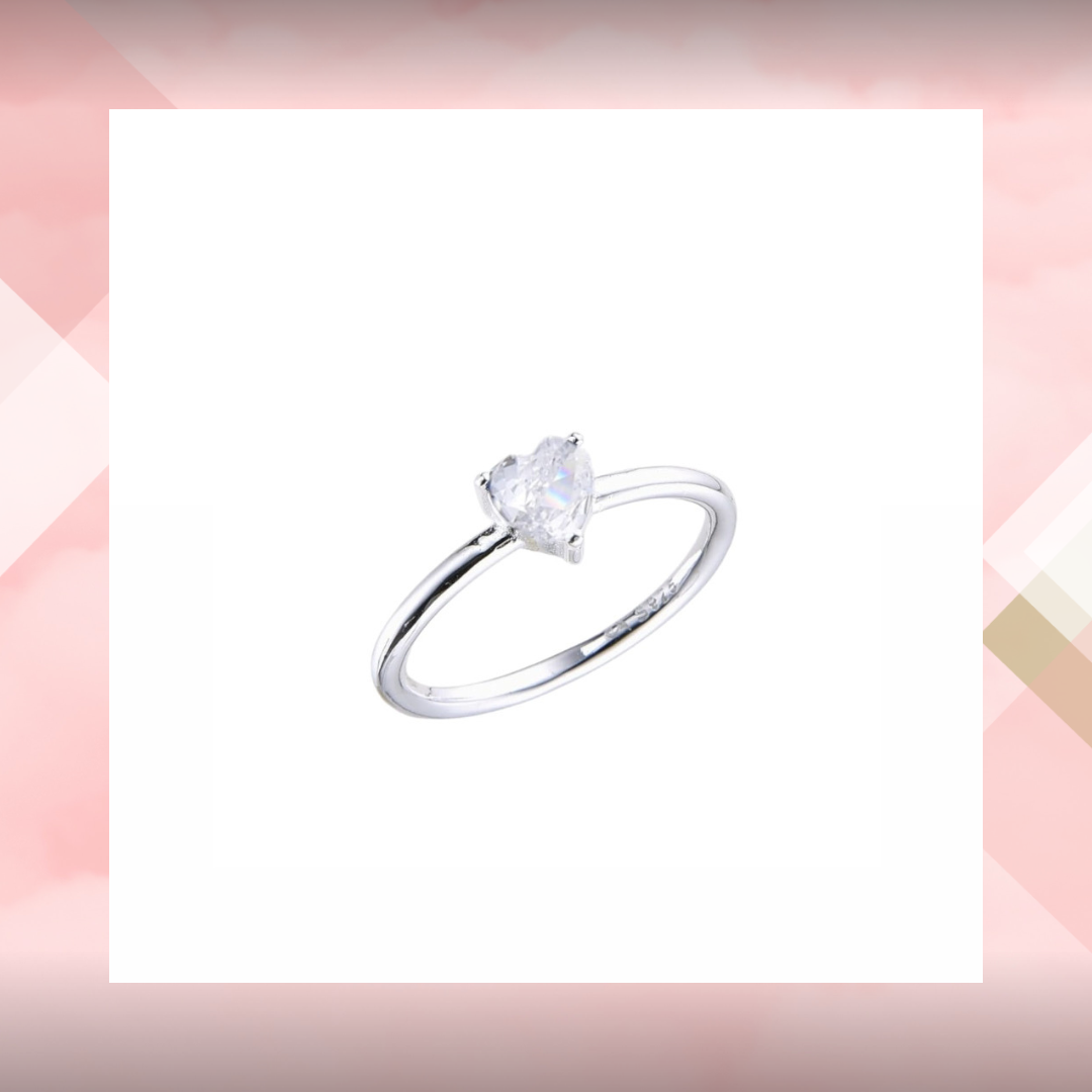 Anillo con corazon de cubic. Plata 925